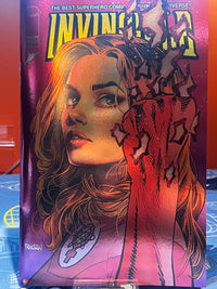 Invincible #1 front cover &mdash; photo 1