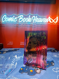 Invincible #1 front cover &mdash; photo 4